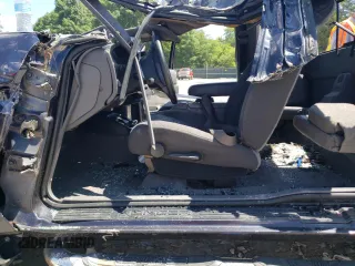 2002 Ford Ranger XL Fleet with VIN 1FTZR45E32PA95379, listed as a Copart auction lot 82877164 with 198,116 mi miles and Salvage title. Bid and sale history available at DreamBid. Image 7.