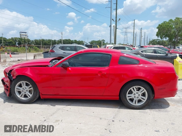 2014 Ford Mustang V6 с VIN 1ZVBP8AM8E5206985, выставлен на аукционе IAAI как лот 42155843 с пробегом 110 363 миль миль и . История ставок и продаж доступна на DreamBid. Изображение 15.