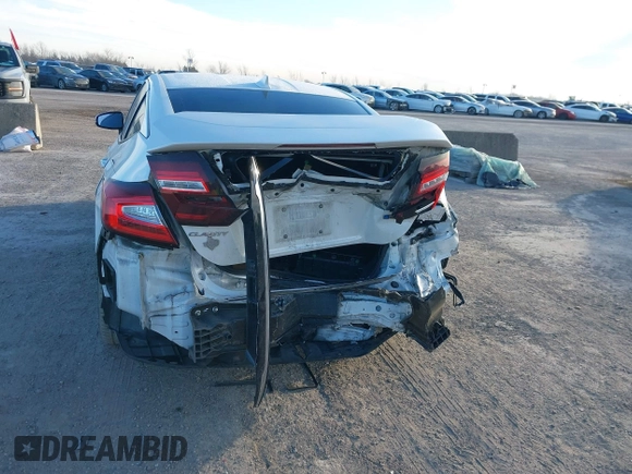 2018 Honda Clarity z VIN JHMZC5F14JC002263, wystawiony jako IAAI lot #41353651 z przebiegiem 153 401 mil mil oraz . Historia ofert i sprzedaży dostępna na DreamBid. Obrazek 6.