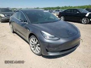 2018 Tesla Model 3 Long Range Battery z VIN 5YJ3E1EB4JF116531, wystawiony jako Copart lot #55609755 z przebiegiem 63 695 mil mil oraz Szkody całkowita. Historia ofert i sprzedaży dostępna na DreamBid. Obrazek 13.