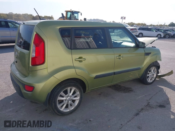 2013 Kia Soul ! with VIN KNDJT2A64D7492006, listed as a IAAI auction lot 40678639 with 56,120 mi miles. Bid and sale history available at carsss.com. Image 4.