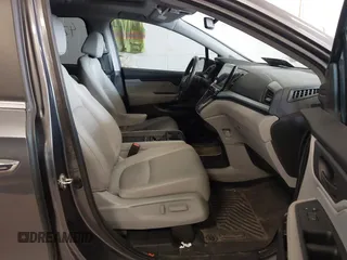 2018 Honda Odyssey EX-L z VIN 5FNRL6H79JB013982, wystawiony jako IAAI lot #42288040 z przebiegiem 82 416 mil mil oraz . Historia ofert i sprzedaży dostępna na DreamBid. Obrazek 5.