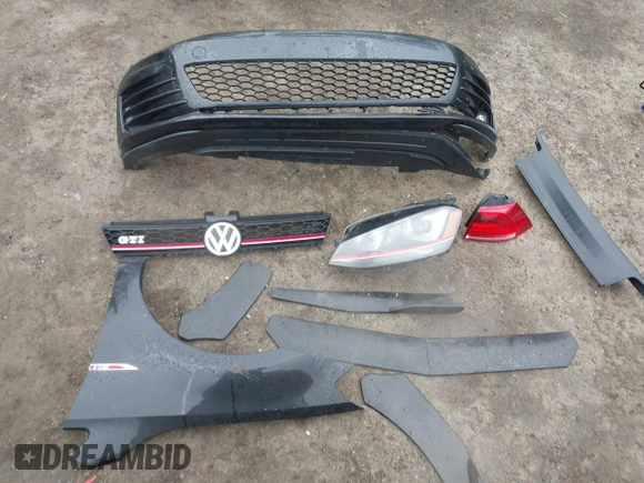 2015 Volkswagen Golf GTI Autobahn with VIN 3VW4T7AU5FM026230, listed as a IAAI auction lot 41458928 with 58,665 mi miles. Bid and sale history available at carsss.com. Image 12.