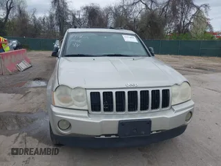 2007 Jeep Grand Cherokee Laredo z VIN 1J8HR48P77C548578, wystawiony jako IAAI lot #41974603 z przebiegiem 179 280 mil mil oraz . Historia ofert i sprzedaży dostępna na DreamBid. Obrazek 6.