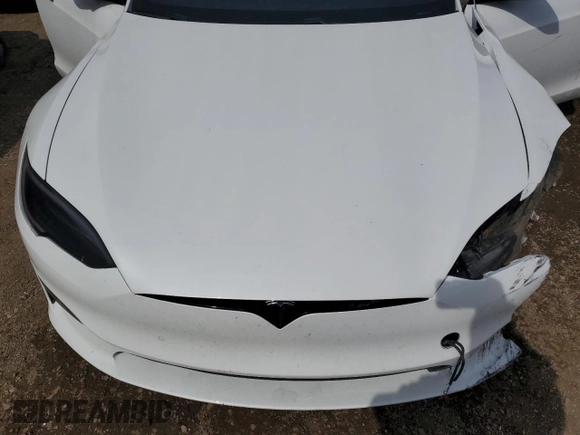 2022 Tesla Model S z VIN 5YJSA1E57NF473919, wystawiony jako Copart lot #51183925 z przebiegiem 48 359 mil mil oraz Szkoda całkowita • Salvage title. Historia ofert i sprzedaży dostępna na DreamBid. Obrazek 11.