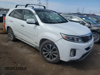 2014 Kia Sorento SX with VIN 5XYKWDA75EG528435, listed as a Copart auction lot 48930245 with 200,928 mi miles and Non Repairable. Bid and sale history available at carsss.com. Image 4.