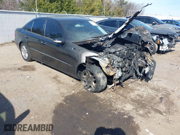 2005 Mercedes-Benz E-Class 3.2L with VIN WDBUF65J65A695704, listed as a IAAI auction lot 41618041 with 1 mi miles. Bid and sale history available at carsss.com. Image 1.