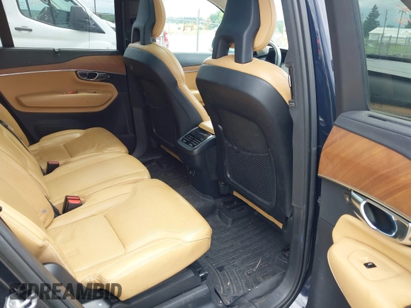 2016 Volvo XC90 T6 Inscription z VIN YV4A22PL4G1022501, wystawiony jako IAAI lot #42548344 z przebiegiem 100 306 mil mil oraz . Historia ofert i sprzedaży dostępna na DreamBid. Obrazek 8.