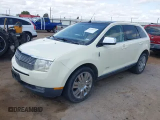 2008 Lincoln MKX with VIN 2LMDU88C88BJ15930, listed as a IAAI auction lot 41949307 with 146,255 mi miles. Bid and sale history available at carsss.com. Image 18.