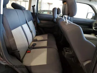 2010 Dodge Nitro SE z VIN 1D4PU2GK9AW141981, wystawiony jako Copart lot #53954265 z przebiegiem 109 669 mil mil oraz Szkody całkowita. Historia ofert i sprzedaży dostępna na DreamBid. Obrazek 11.