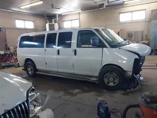 2012 Chevrolet Express Passenger 1LT with VIN 1GAZG1FG6C1160906, listed as a IAAI auction lot 41293635 with 314,405 mi miles. Bid and sale history available at carsss.com. Image 13.