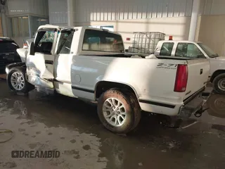 1993 GMC Sierra 1500 z VIN 2GTEK19K1P1564491, wystawiony jako IAAI lot #41347909 z przebiegiem 342 325 mil mil oraz . Historia ofert i sprzedaży dostępna na DreamBid. Obrazek 3.