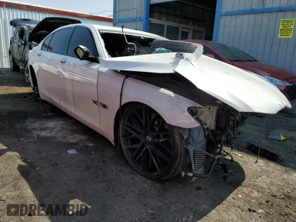 2014 BMW 7 Series ALPINA B7 with VIN WBAYE8C5XED136210, listed as a Copart auction lot 63688334 with 0 mi miles and Salvage Title. Bid and sale history available at carsss.com. Image 4.