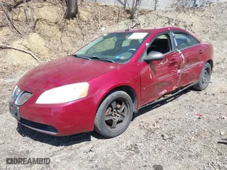 2008 Pontiac G6 with VIN 1G2ZG57B084263895, listed as a IAAI auction lot 42067350 with 101,697 mi miles. Bid and sale history available at carsss.com. Image 2.