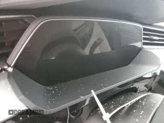 2022 Audi e-tron Prestige z VIN WA1VAAGE5NB039506, wystawiony jako Copart lot #83216424 z przebiegiem Nie podano mil oraz Szkoda całkowita • Salvage title. Historia ofert i sprzedaży dostępna na DreamBid. Obrazek 9.