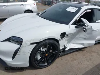 2022 Porsche Taycan z VIN WP0AA2Y12NSA13356, wystawiony jako IAAI lot #42083009 z przebiegiem Nie podano mil oraz . Historia ofert i sprzedaży dostępna na DreamBid. Obrazek 6.