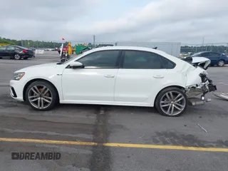 2018 Volkswagen Passat S z VIN 1VWAA7A39JC016259, wystawiony jako IAAI lot #42382550 z przebiegiem 89 143 mil mil oraz . Historia ofert i sprzedaży dostępna na DreamBid. Obrazek 15.