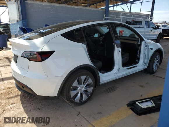 2022 Tesla Model Y Long Range z VIN 7SAYGDEE5NA015841, wystawiony jako Copart lot #57842275 z przebiegiem 51 952 mil mil oraz Szkody całkowita. Historia ofert i sprzedaży dostępna na DreamBid. Obrazek 3.