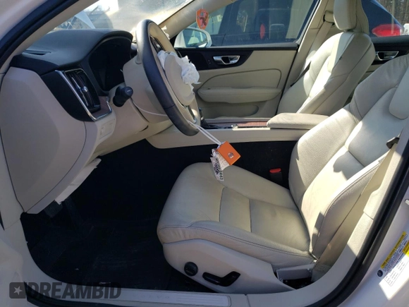 2021 Volvo S60 Momentum with VIN 7JRA22TK8MG096949, listed as a Copart auction lot 44268224 with 17,950 mi miles. Bid and sale history available at carsss.com. Image 7.