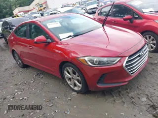 2017 Hyundai Elantra SE z VIN 5NPD84LF5HH116486, wystawiony jako IAAI lot #42551638 z przebiegiem 135 643 mil mil oraz . Historia ofert i sprzedaży dostępna na DreamBid. Obrazek 1.