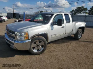 2013 Chevrolet Silverado 1500 LT with VIN 1GCRCSEA7DZ247271, listed as a Copart auction lot 43535525 with 175,105 mi miles and Salvage Title. Bid and sale history available at carsss.com. Image 1.