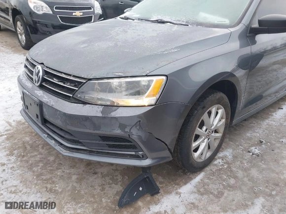 2015 Volkswagen Jetta Sedan 1.8T Sport with VIN 3VWD17AJ6FM319596, listed as a IAAI auction lot 41370591 with 92,818 mi miles. Bid and sale history available at carsss.com. Image 6.