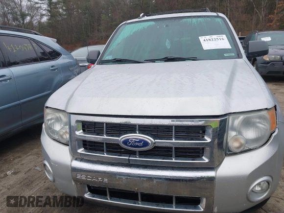 2011 Ford Escape XLT z VIN 1FMCU9DG1BKB17330, wystawiony jako IAAI lot #41822516 z przebiegiem 154 243 mil mil oraz . Historia ofert i sprzedaży dostępna na DreamBid. Obrazek 12.