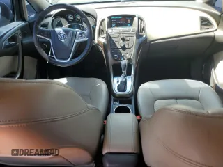 2015 Buick Verano z VIN 1G4PP5SK3F4152681, wystawiony jako Copart lot #61830975 z przebiegiem 191 428 mil mil oraz Czysty tytuł • Clean title. Historia ofert i sprzedaży dostępna na DreamBid. Obrazek 8.