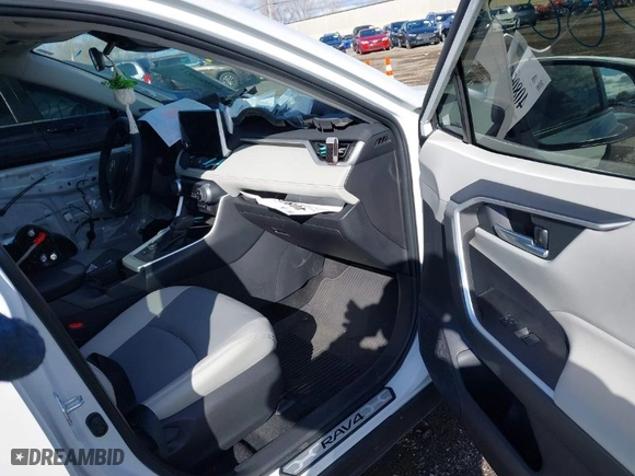 2024 Toyota RAV4 Hybrid XLE Premium with VIN 4T3B6RFV6RU148824, listed as a IAAI auction lot 40806071 with 8,840 mi miles. Bid and sale history available at carsss.com. Image 5.