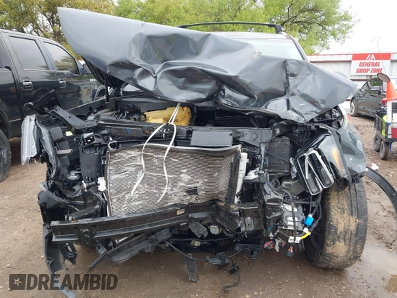 2023 Kia Telluride S with VIN 5XYP6DGC7PG339945, listed as a IAAI auction lot 41903398 with 25,072 mi miles and . Bid and sale history available at DreamBid. Image 12.
