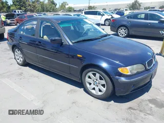 2003 BMW 3 Series 325i с VIN WBAAZ33403PH35339, выставлен на аукционе IAAI как лот 42766335 с пробегом 149 170 миль миль и . История ставок и продаж доступна на DreamBid. Изображение 1.