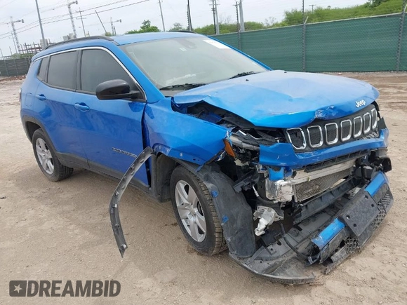 2022 Jeep Compass Latitude with VIN 3C4NJDBB3NT231817, listed as a IAAI auction lot 42070320 with 44,804 mi miles and . Bid and sale history available at DreamBid. Image 1.