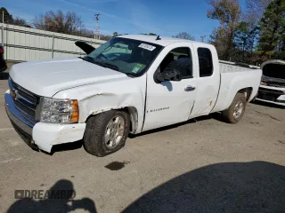 2007 Chevrolet Silverado 1500 LT w/1LT with VIN 2GCEC19C271660524, listed as a Copart auction lot 88165415 with 0 mi miles and Salvage Title. Bid and sale history available at carsss.com. Image 1.