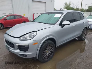 2017 Porsche Cayenne с VIN WP1AA2A25HKA80522, выставлен на аукционе IAAI как лот 42288882 с пробегом 145 422 миль миль и . История ставок и продаж доступна на DreamBid. Изображение 18.