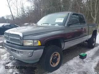 2001 Dodge Ram 2500 with VIN 3B7KF23681G808869, listed as a IAAI auction lot 41633680 with 154,452 mi miles. Bid and sale history available at carsss.com. Image 2.