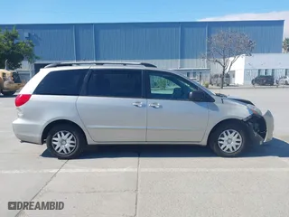 2008 Toyota Sienna CE with VIN 5TDZK23C48S161771, listed as a IAAI auction lot 41885633 with 231,322 mi miles. Bid and sale history available at carsss.com. Image 13.