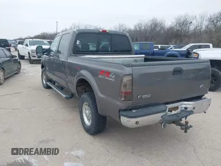 2004 Ford F-350 XL z VIN 1FTSW31P14ED94721, wystawiony jako IAAI lot #41591234 z przebiegiem 221 687 mil mil oraz . Historia ofert i sprzedaży dostępna na DreamBid. Obrazek 3.