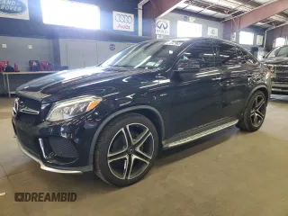 2016 Mercedes-Benz GLE 450 AMG z VIN 4JGED6EB1GA015047, wystawiony jako Copart lot #64547965 z przebiegiem 105 691 mil mil oraz Czysty tytuł • Clean title. Historia ofert i sprzedaży dostępna na DreamBid. Obrazek 1.