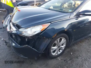 2011 Hyundai Sonata SE with VIN 5NPEC4AC2BH170895, listed as a IAAI auction lot 41359103 with 215,914 mi miles. Bid and sale history available at carsss.com. Image 19.