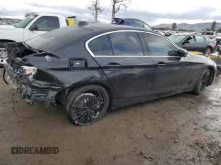 2019 BMW 5 Series 530i with VIN WBAJA5C52KWW13904, listed as a Copart auction lot 41502585 with 43,912 mi miles and Salvage Title. Bid and sale history available at DreamBid. Image 3.