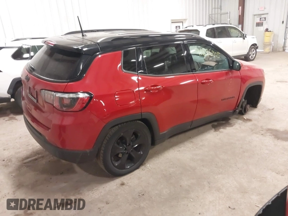 2018 Jeep Compass Altitude with VIN 3C4NJDBB9JT304330, listed as a IAAI auction lot 41886905 with 45,700 mi miles and . Bid and sale history available at carsss.com. Image 4.