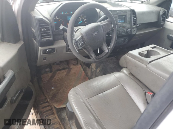 2016 Ford F-150 XL z VIN 1FTMF1C8XGKD85217, wystawiony jako Copart lot #62730605 z przebiegiem 282 246 mil mil oraz Szkoda całkowita • Salvage title. Historia ofert i sprzedaży dostępna na DreamBid. Obrazek 8.
