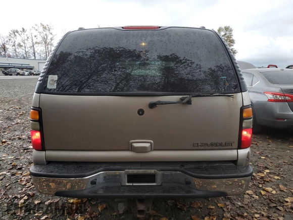 2004 Chevrolet Suburban Z71 with VIN 3GNFK16Z84G169384, listed as a Copart auction lot 76400574 with 298,885 mi miles and Clean Title. Bid and sale history available at carsss.com. Image 6.