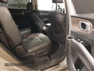 2023 Kia Sorento SX z VIN 5XYRKDLF0PG189570, wystawiony jako IAAI lot #41587404 z przebiegiem 22 006 mil mil oraz . Historia ofert i sprzedaży dostępna na DreamBid. Obrazek 8.