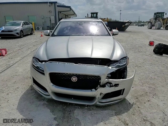 2017 Jaguar XF 35t Premium with VIN SAJBD4BV3HCY26138, listed as a Copart auction lot 47424315 with 37,912 mi miles and Salvage Title. Bid and sale history available at carsss.com. Image 13.