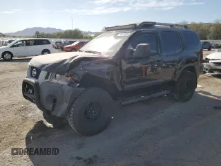 2013 Nissan Xterra S z VIN 5N1AN0NW7DN823046, wystawiony jako Copart lot #54372835 z przebiegiem 163 384 mil mil oraz Szkoda całkowita • Salvage title. Historia ofert i sprzedaży dostępna na DreamBid. Obrazek 1.