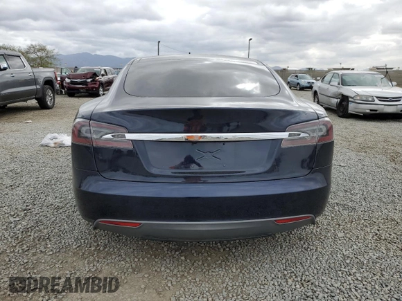 2013 Tesla Model S Performance с VIN 5YJSA1DP9DFP05325, выставлен на аукционе Copart как лот 52617545 с пробегом 122 847 миль миль и Списание • Salvage title. История ставок и продаж доступна на DreamBid. Изображение 6.