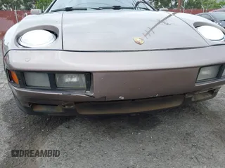 1983 Porsche 928 z VIN WP0JB0928DS860094, wystawiony jako IAAI lot #42106022 z przebiegiem 121 873 mil mil oraz . Historia ofert i sprzedaży dostępna na DreamBid. Obrazek 6.