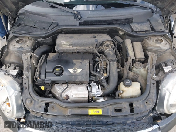 2012 MINI Convertible S with VIN WMWZP3C54CT250689, listed as a IAAI auction lot 41928624 with 126,442 mi miles and . Bid and sale history available at DreamBid. Image 10.