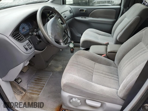 2003 Toyota Sienna CE with VIN 4T3ZF19C73U552152, listed as a Copart auction lot 84008434 with 150,744 mi miles and Non Repairable. Bid and sale history available at carsss.com. Image 7.